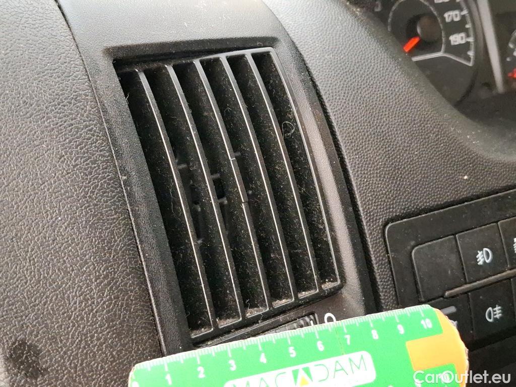  Peugeot  Boxer PEUGEOT  / 2014 / 4P / Fourgon tôlé BlueHDi 140 S&S ASPHALT 330 L2H2 #21