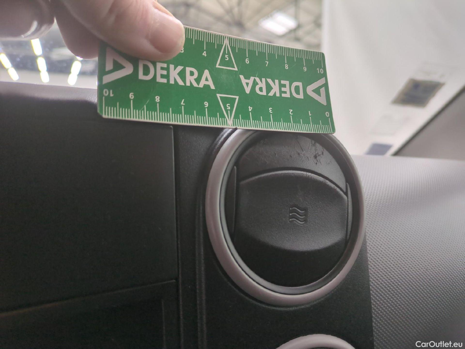  Peugeot  Partner PEUGEOT  VU 4p Fourgonnette 1.6 BlueHDi 100 CONFORT 121 L2 #8