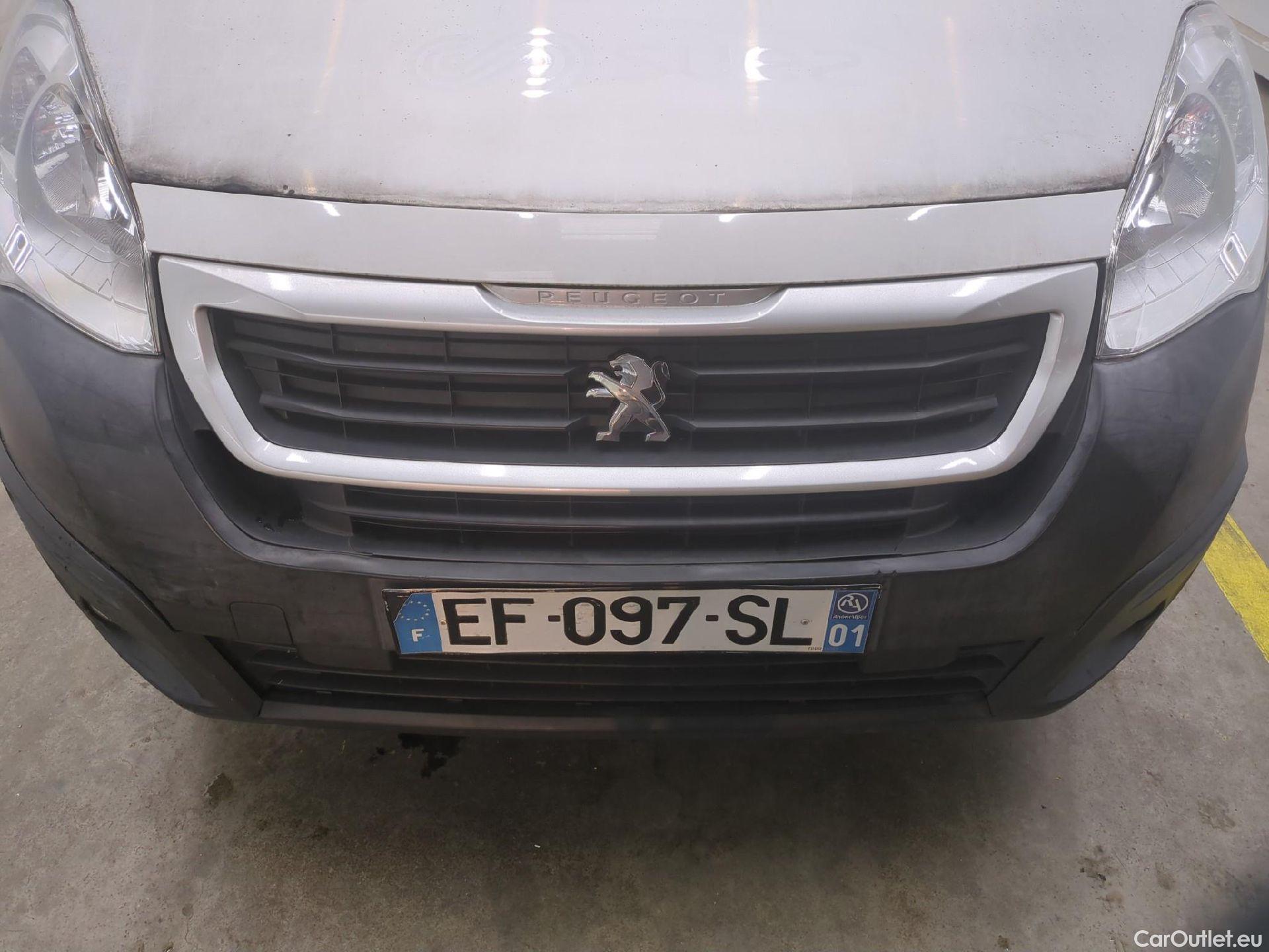  Peugeot  Partner PEUGEOT  VU 4p Fourgonnette 1.6 BlueHDi 100 CONFORT 121 L2 #35