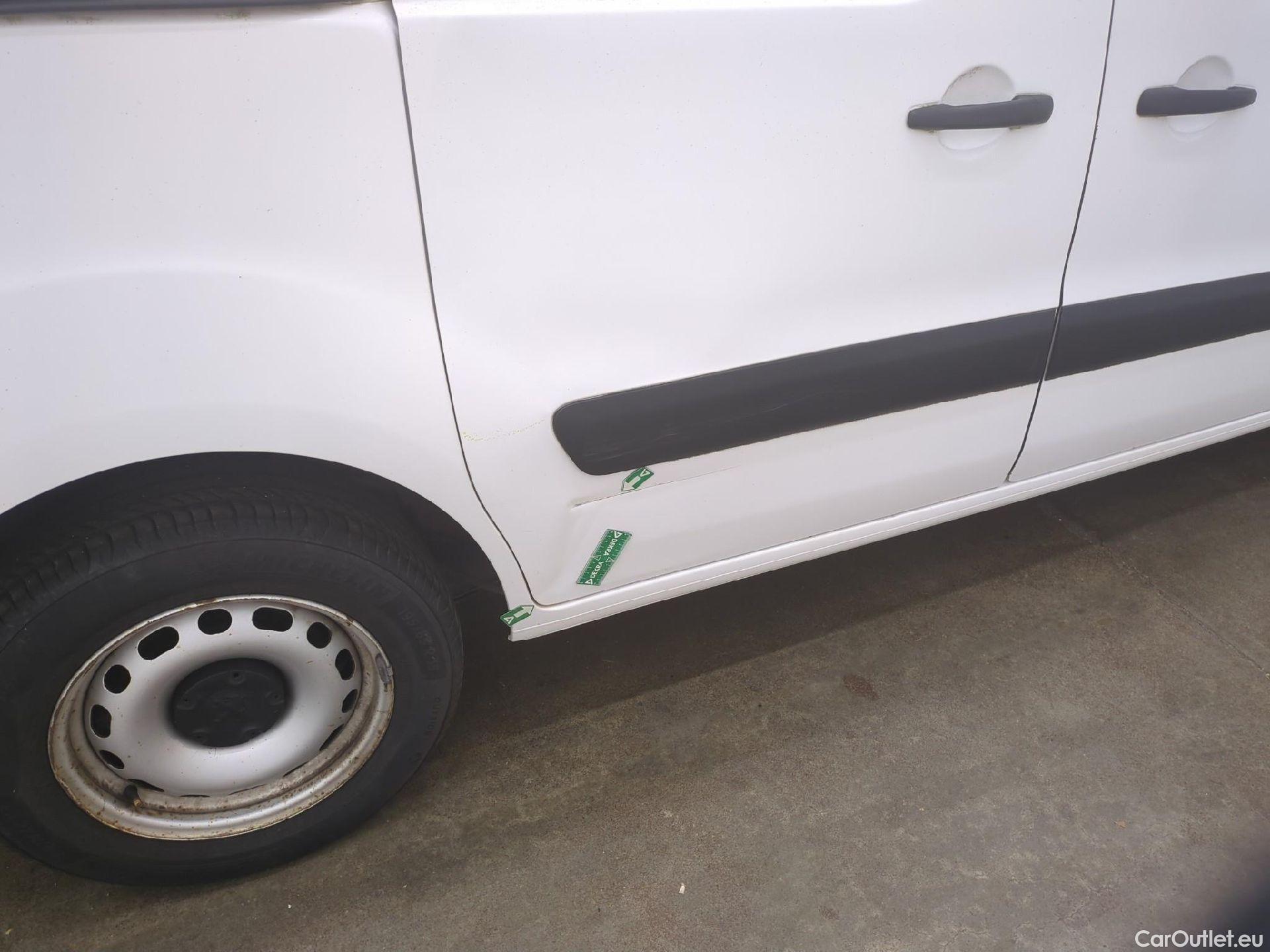  Peugeot  Partner PEUGEOT  VU 4p Fourgonnette 1.6 BlueHDi 100 CONFORT 121 L2 #77