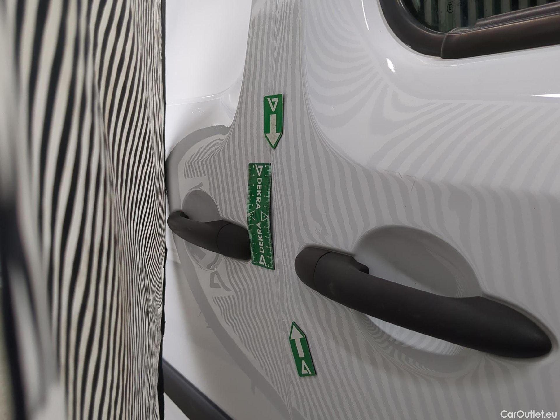  Renault  Kangoo  Express Extra (Série Spéciale) 1.5 dCi 75CV BVM5 E6 #16