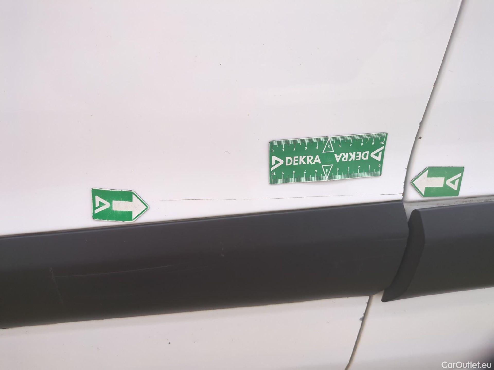  Peugeot  Partner PEUGEOT  VU 4p Fourgonnette 1.6 BlueHDi 100 CONFORT 121 L2 #42