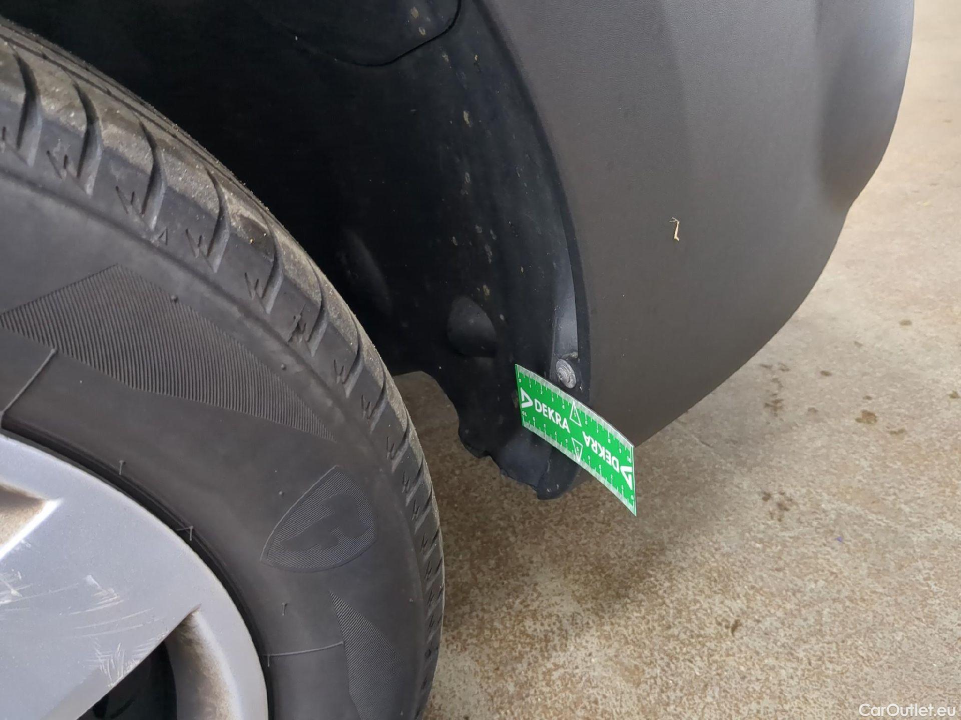  Renault  Kangoo  Express Extra (Série Spéciale) 1.5 dCi 75CV BVM5 E6 #3