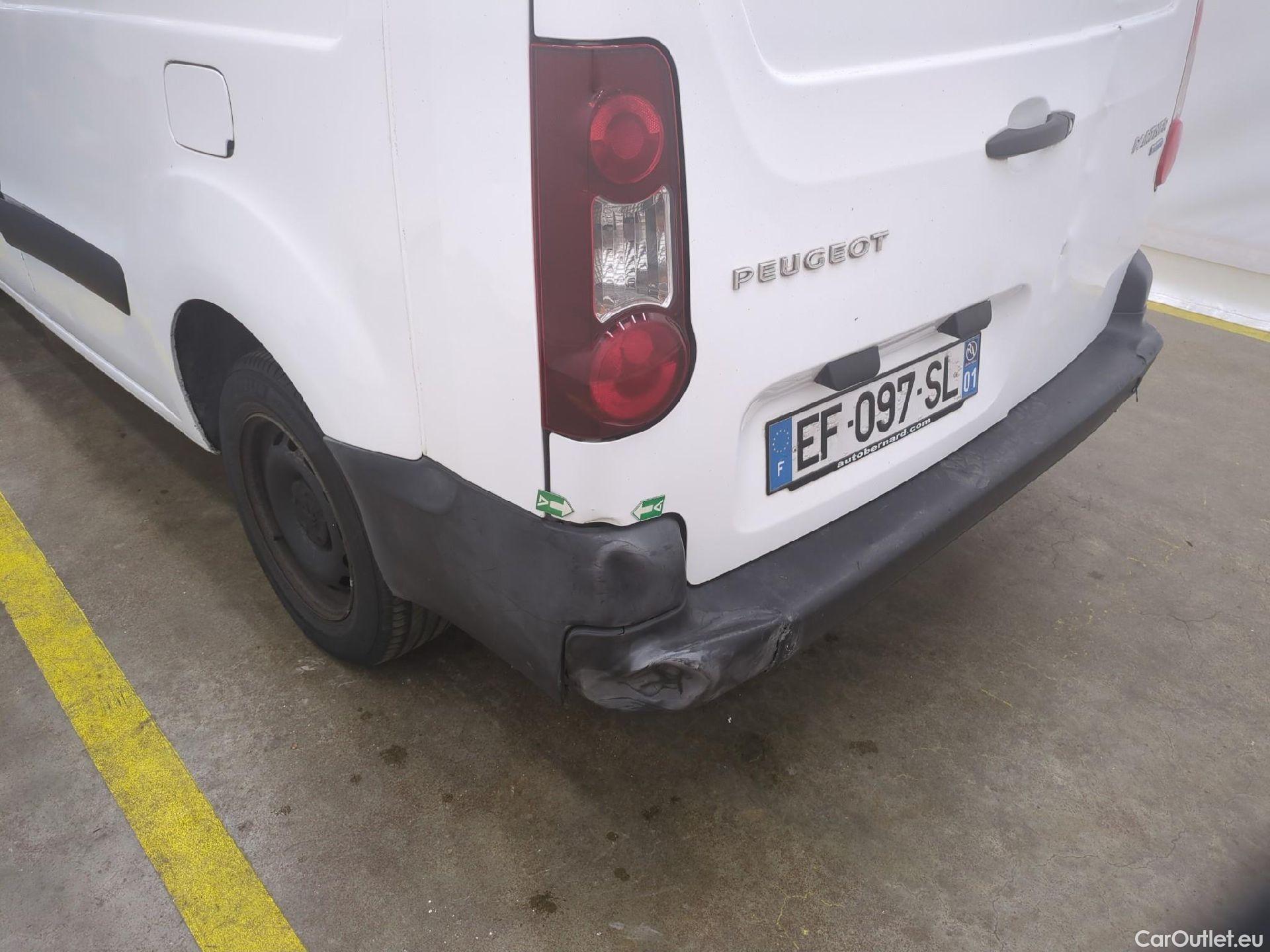  Peugeot  Partner PEUGEOT  VU 4p Fourgonnette 1.6 BlueHDi 100 CONFORT 121 L2 #68