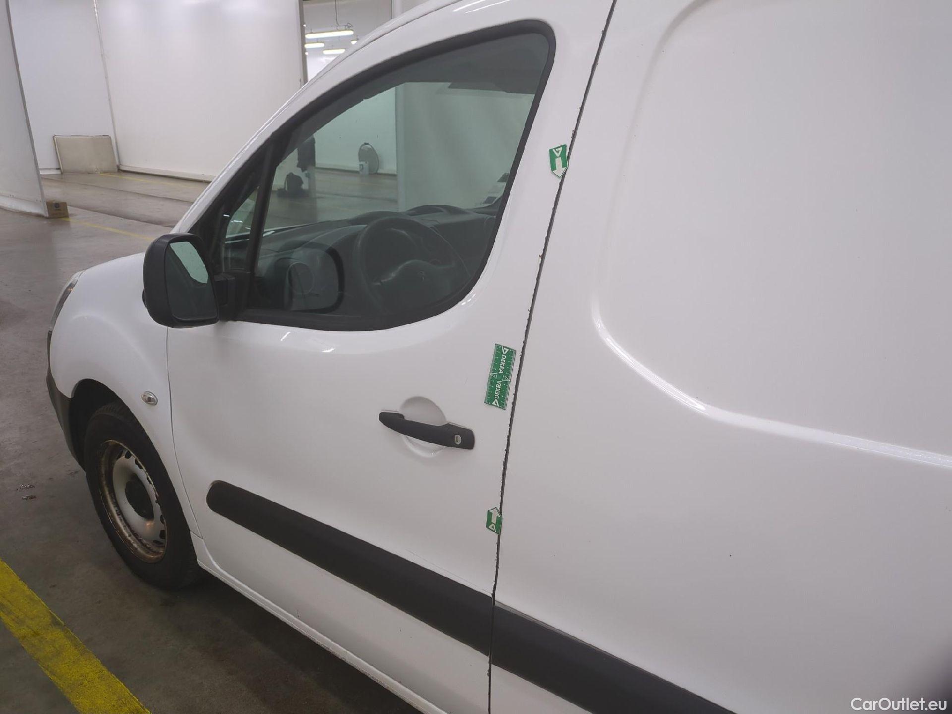  Peugeot  Partner PEUGEOT  VU 4p Fourgonnette 1.6 BlueHDi 100 CONFORT 121 L2 #41