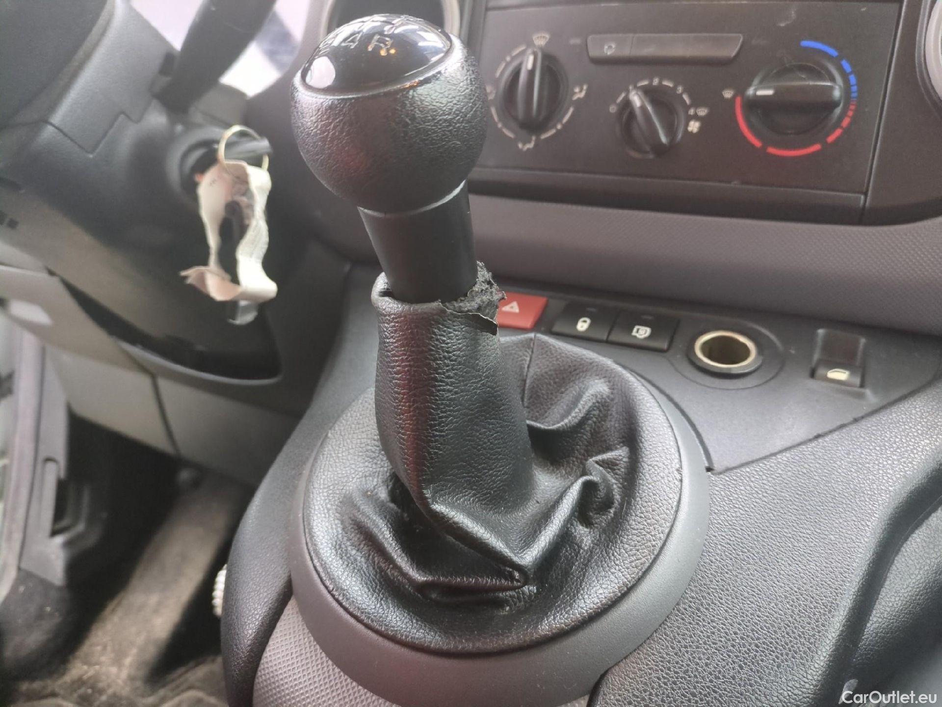  Peugeot  Partner PEUGEOT  VU 4p Fourgonnette 1.6 BlueHDi 100 CONFORT 121 L2 #6