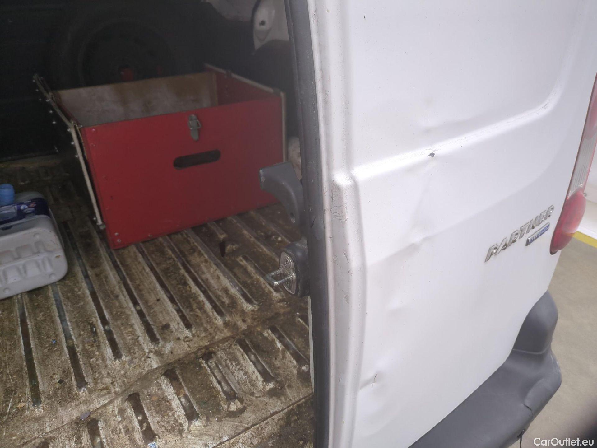  Peugeot  Partner PEUGEOT  VU 4p Fourgonnette 1.6 BlueHDi 100 CONFORT 121 L2 #64