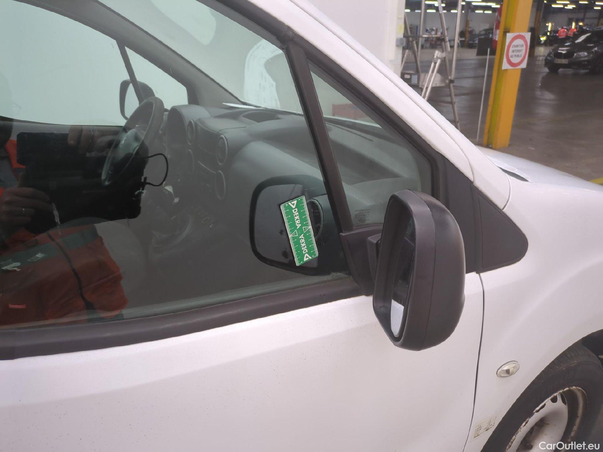  Peugeot  Partner PEUGEOT  VU 4p Fourgonnette 1.6 BlueHDi 100 CONFORT 121 L2 #84