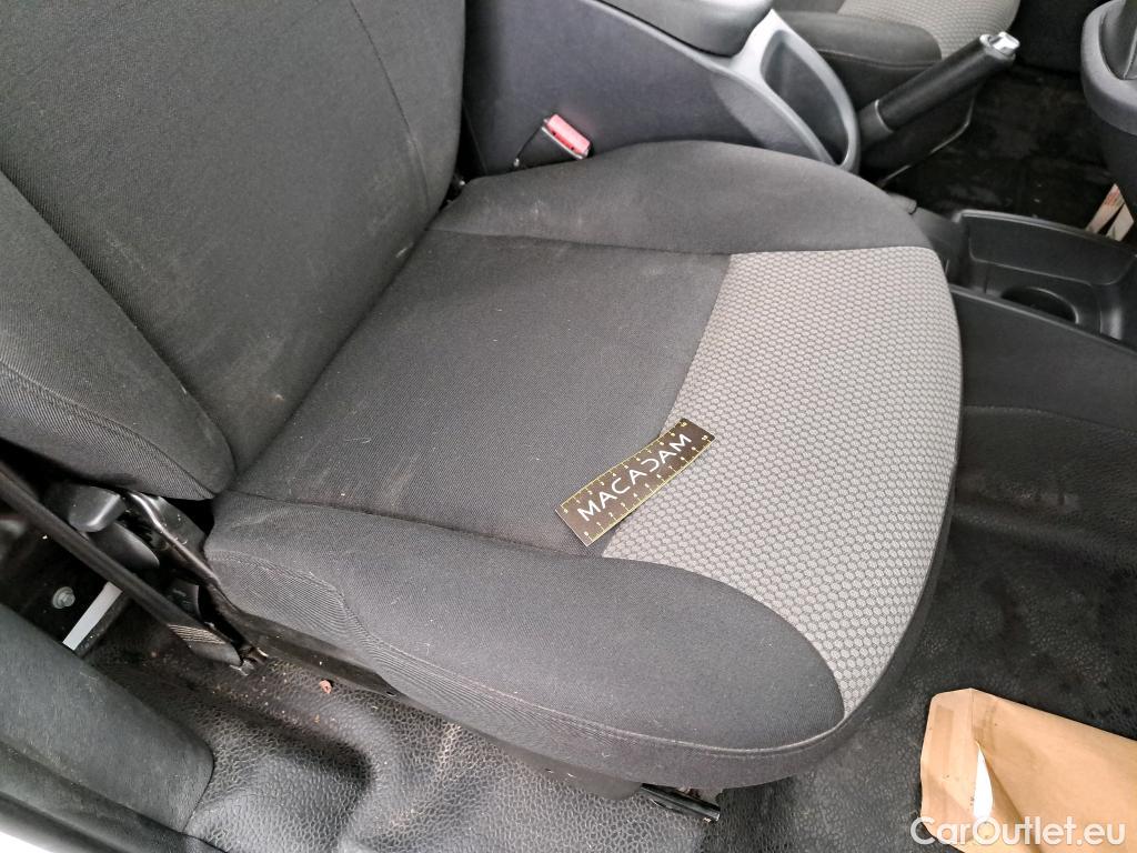  Renault  Kangoo  Express Extra (Série Spéciale) 1.5 dCi 90CV BVM5 E6 #11