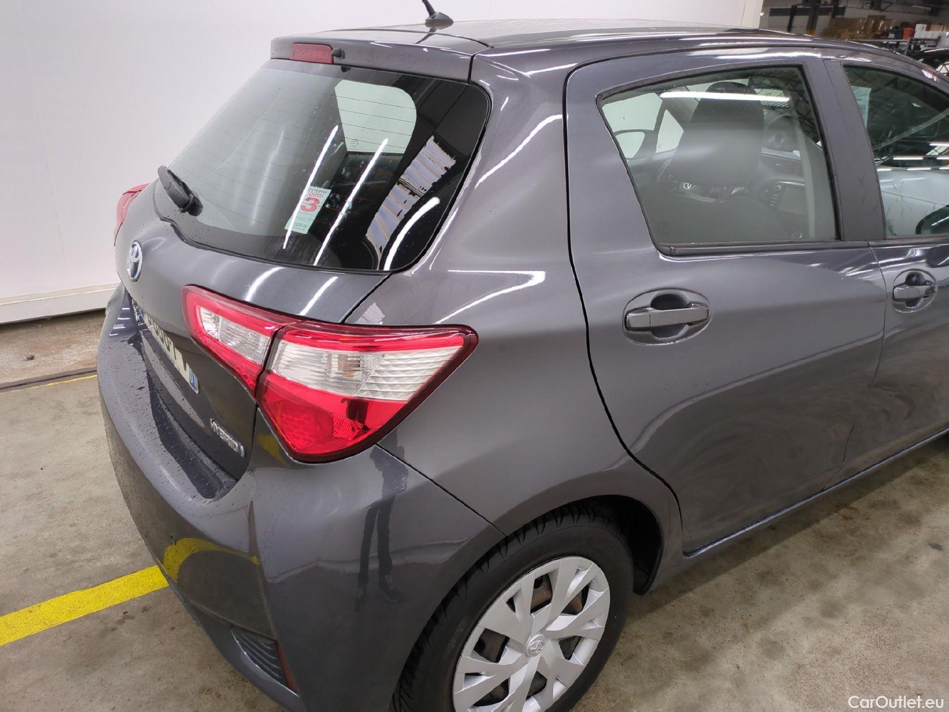  Toyota  Yaris TOYOTA  Hybride 5p Berline 1.5 VVT-I HYBRID France Business / TRANSFO VP VF
 #12