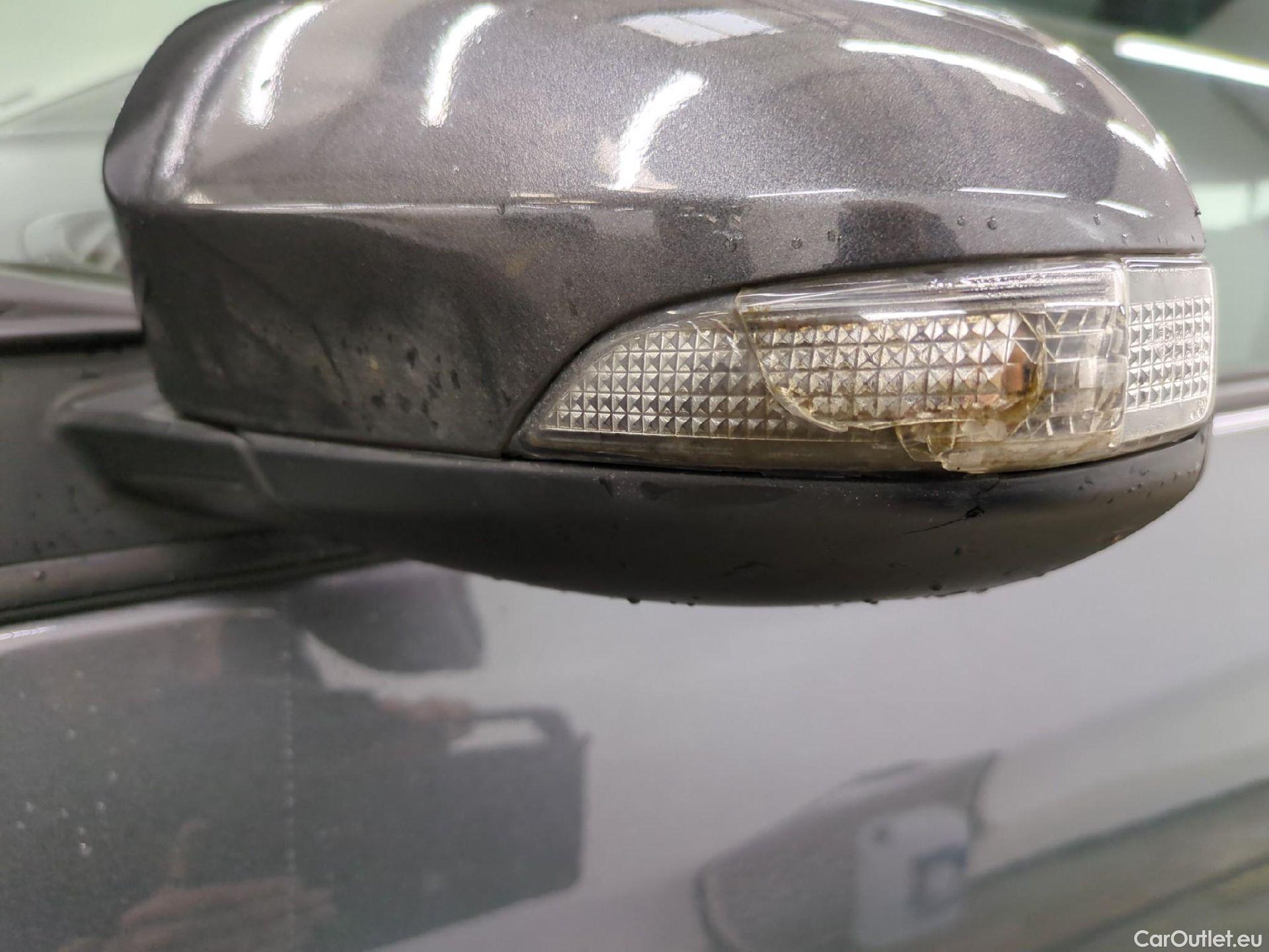  Toyota  Yaris TOYOTA  Hybride 5p Berline 1.5 VVT-I HYBRID France Business / TRANSFO VP VF
 #7