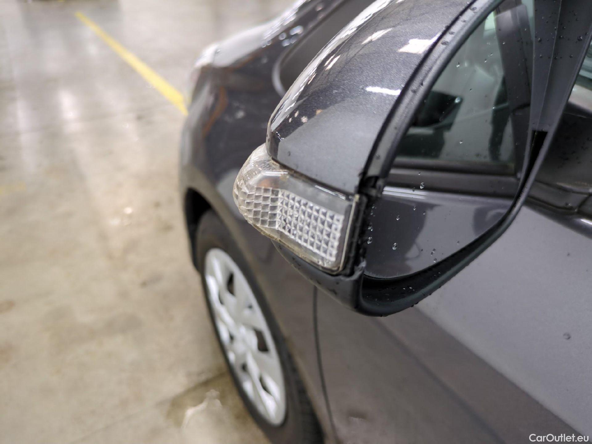  Toyota  Yaris TOYOTA  Hybride 5p Berline 1.5 VVT-I HYBRID France Business / TRANSFO VP VF
 #8