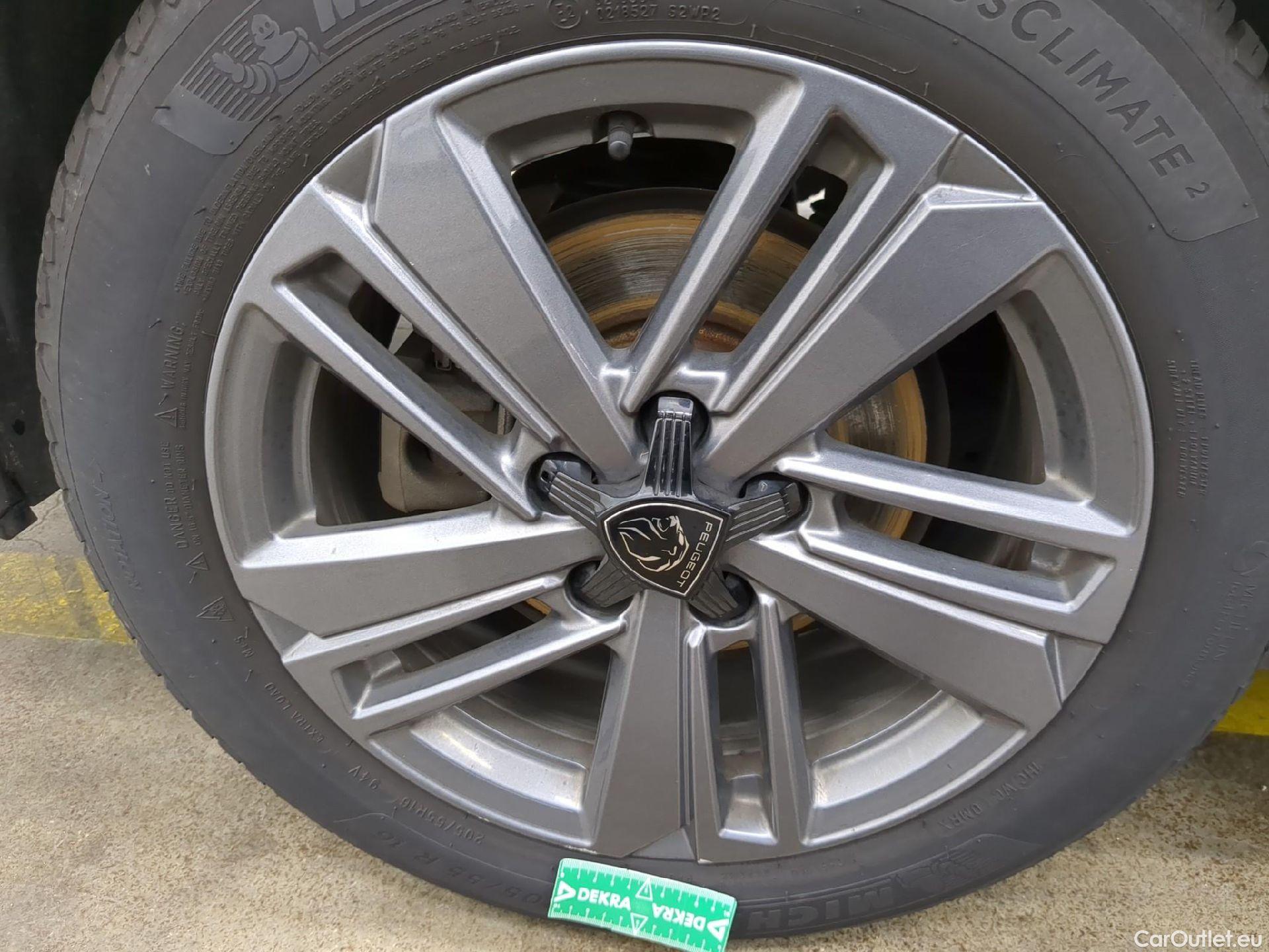  Peugeot  308 PEUGEOT  SW / 2021 / 5P / Break PureTech 130 S&S EAT8 ACTIVE PACK #8