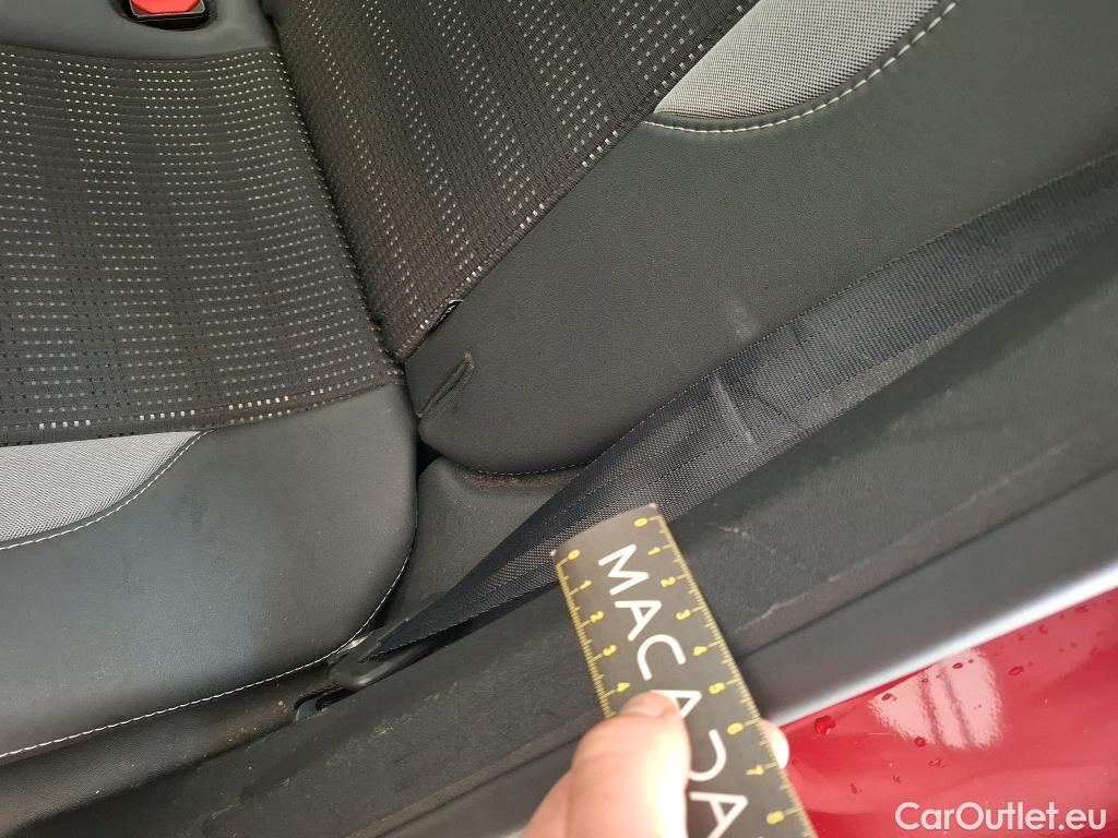  Peugeot  2008  Allure 1.2 PureTech 110CV BVA6 E6 #27