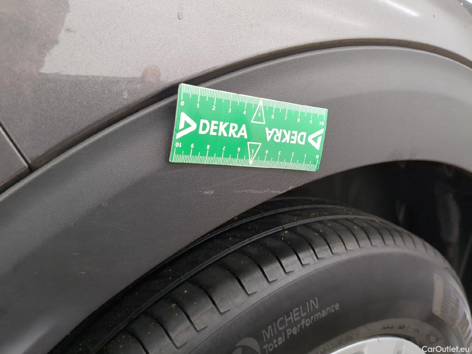  Peugeot  3008  Active Business 1.2 PureTech 130CV BVA8 E6d #1