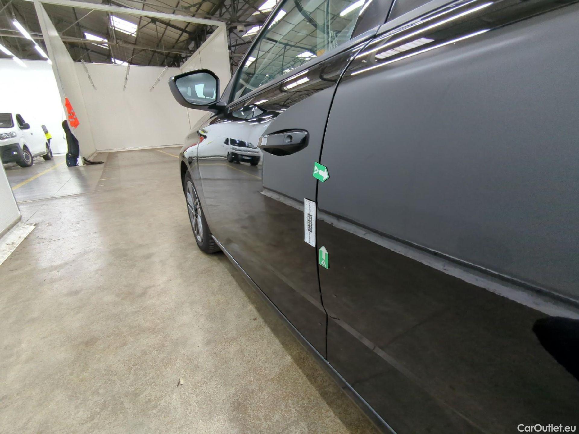  Peugeot  308 PEUGEOT  SW / 2021 / 5P / Break PureTech 130 S&S EAT8 ACTIVE PACK #20