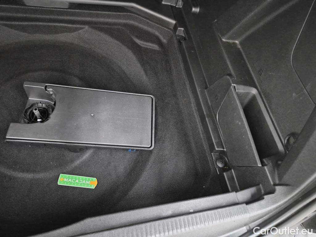  Peugeot  3008  Allure Pack 1.2 PureTech 130CV BVA8 E6d #4