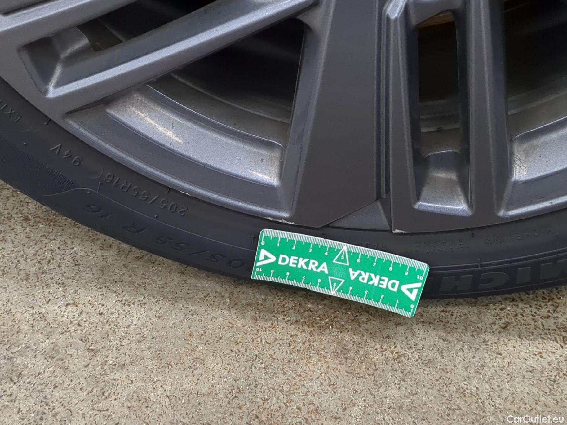  Peugeot  308 PEUGEOT  SW / 2021 / 5P / Break PureTech 130 S&S EAT8 ACTIVE PACK #9