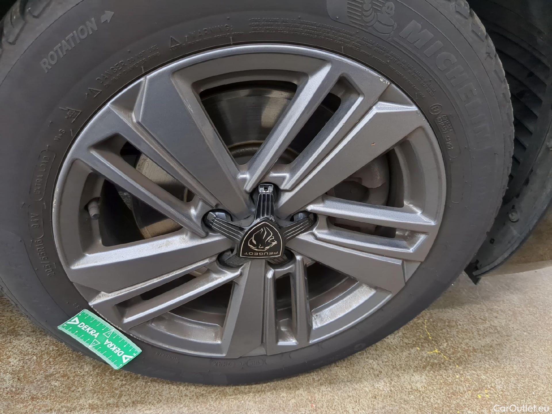  Peugeot  308 PEUGEOT  SW / 2021 / 5P / Break PureTech 130 S&S EAT8 ACTIVE PACK #1