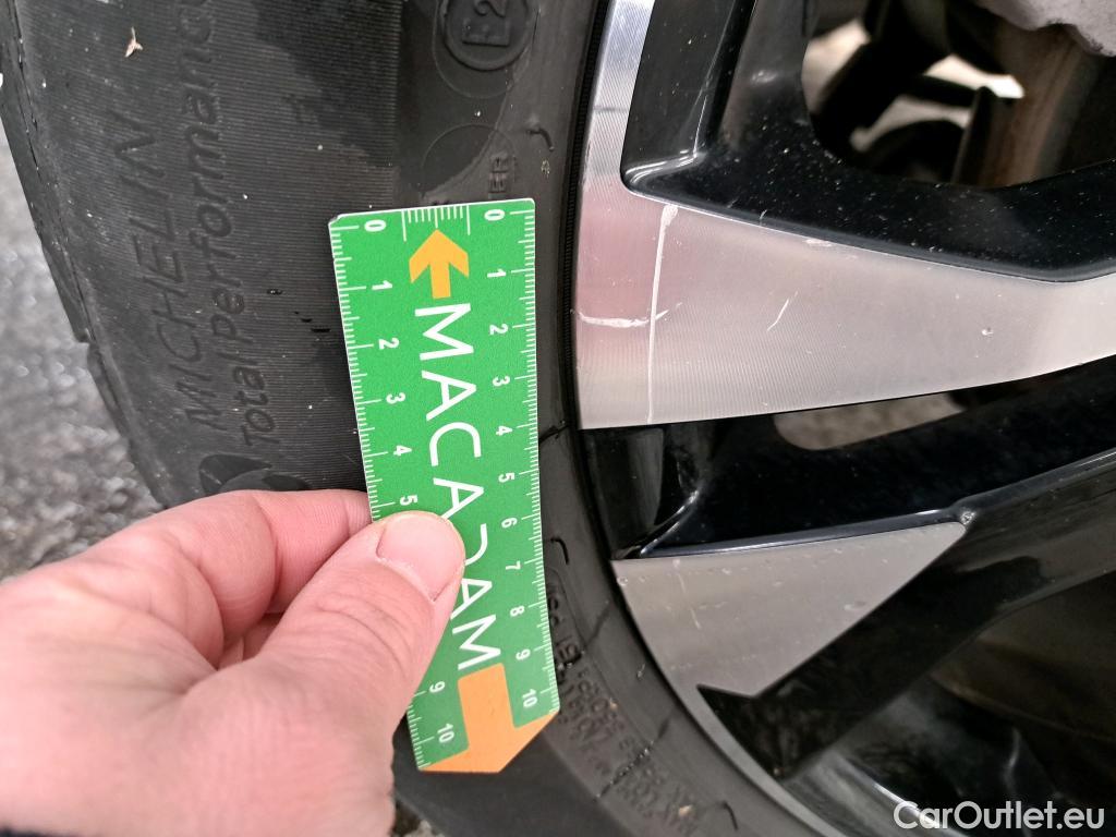  Peugeot  2008  Allure Business 1.2 PureTech 130CV BVA8 E6d #15