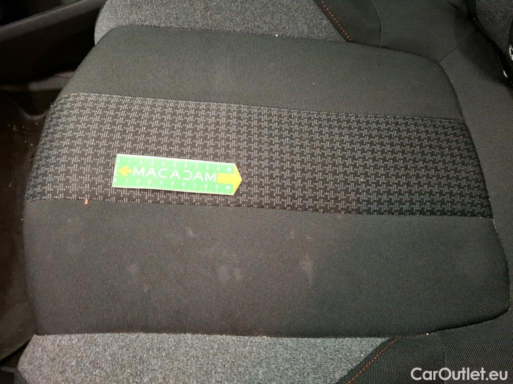  Peugeot  3008 PEUGEOT  / 2020 / 5P / SUV PureTech 130 S&S EAT8 Active BUS #5