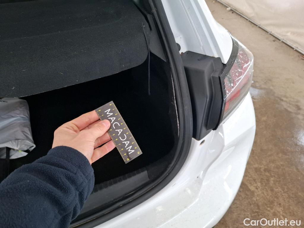  Peugeot  208  Premium 1.2 PureTech 75CV BVM5 E6d #32