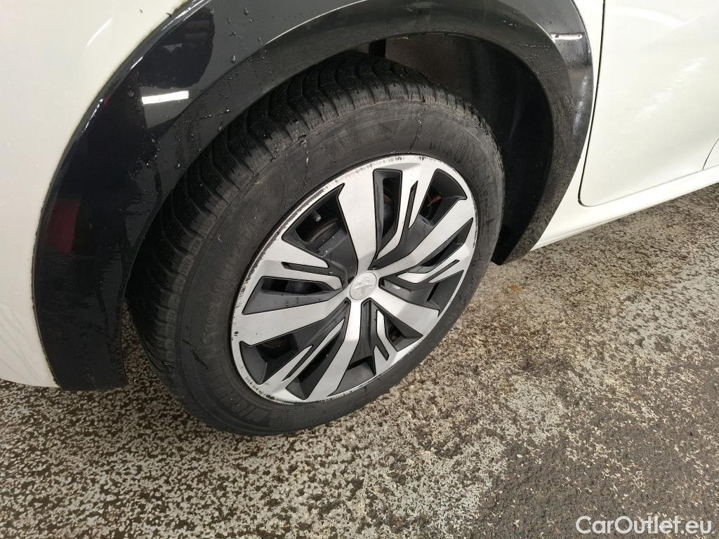  Peugeot  208  (e-) Active Business R 50kWh BVA / TRANSFO VP/VF #1