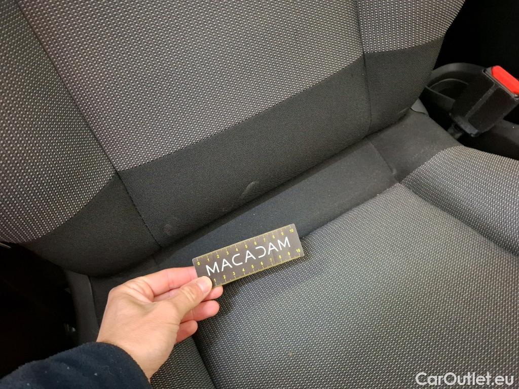  Citroen  C3  Société Feel 1.5 BlueHDI 100CV BVM6 E6d #25