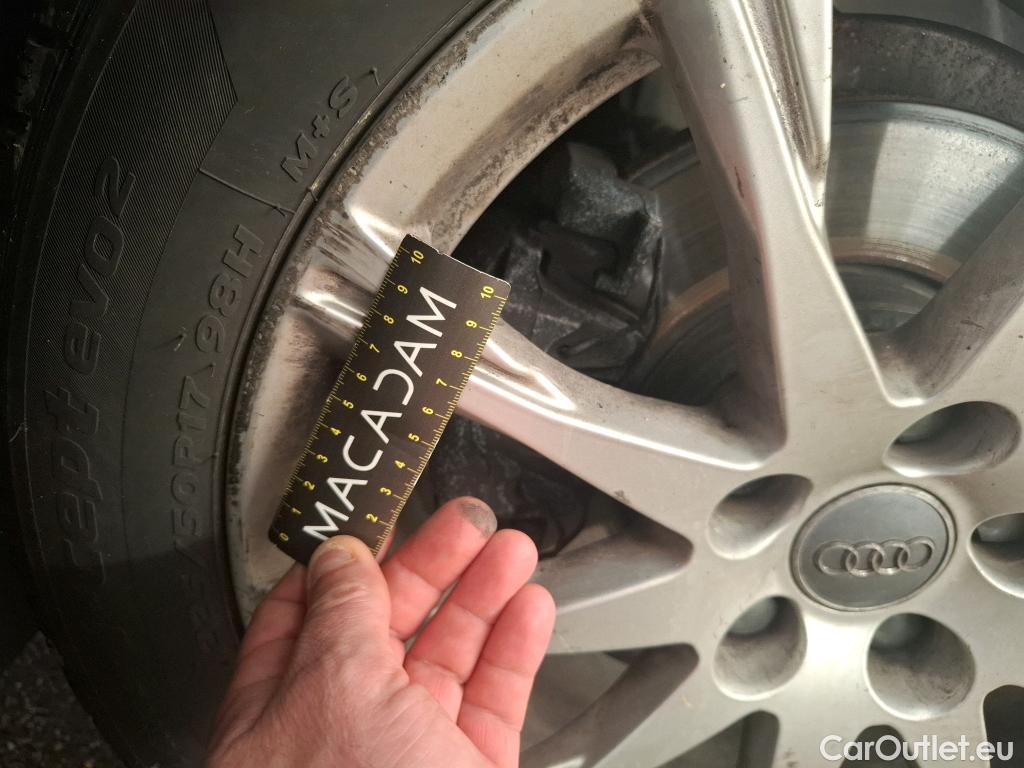  Audi  A4  Lim. 30 TDI Business line 2.0 TDI 135CV BVA7 E6d #23