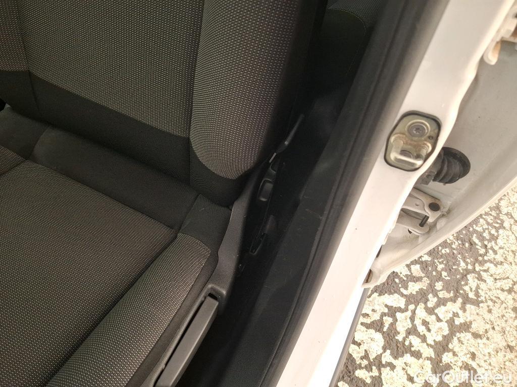  Citroen  C3 CITROEN  / 2016 / 5P / Berline PureTech 82 S&S BVM Feel Business #11