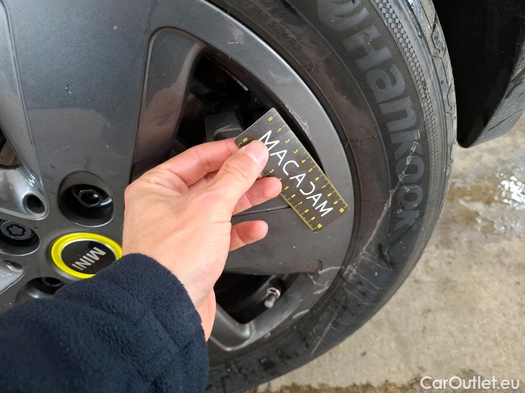  Mini  Mini   / 2021 / 3P / Berline Cooper SE Finition Essential 184 ch BVA #16