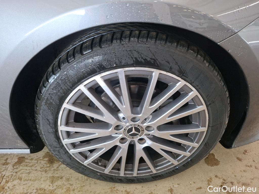  Mercedes  CLA-Klasse MERCEDES-BENZ CLA Coupe / 2019 / 4P / Coupé CLA 180 Business Line BA7 #13