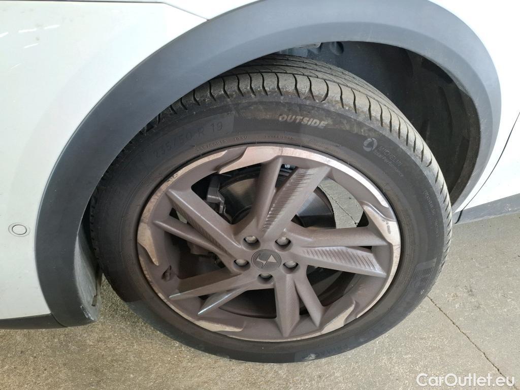  DS  DS7 7 Crossback Executive 1.6 PureTech 180CV BVA8 E6d #18