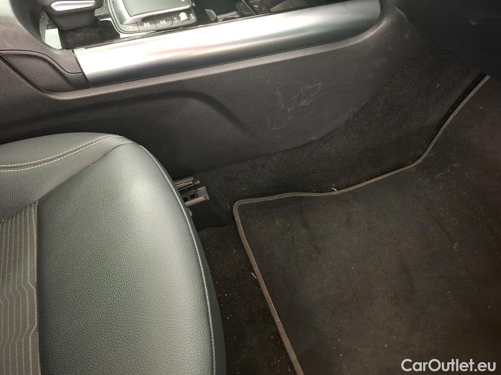  Mercedes  GLA MERCEDES-BENZ  / 2020 / 5P / SUV 2.0  200 D BUSINESS LINE DCT #1