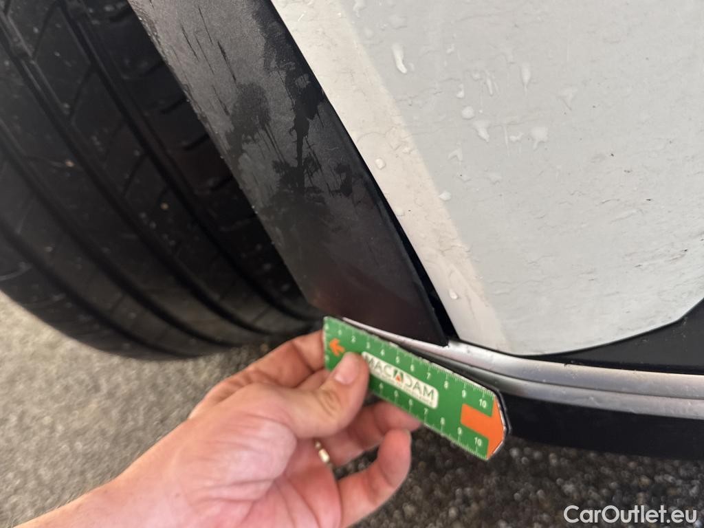  KIA  Ev6 KIA  / 2021 / 5P / SUV 77 KWh AIR ACTIVE BUSINESS #8