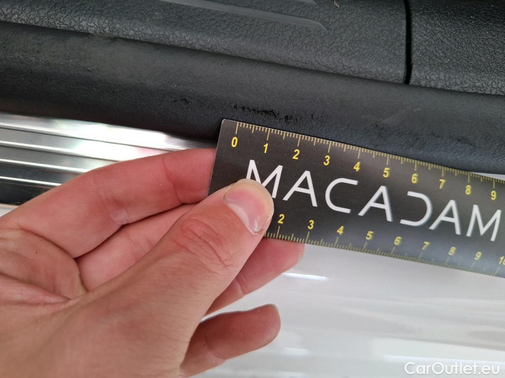  Mercedes  A-Klasse MERCEDES-BENZ Classe A Compact / 2018 / 5P / Berline A 200 Business Line 7G-DCT #6