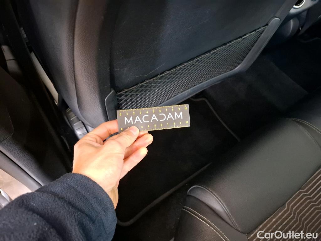  Mercedes  CLA-Klasse MERCEDES-BENZ CLA Coupe / 2019 / 4P / Coupé CLA 180 Business Line BA7 #16