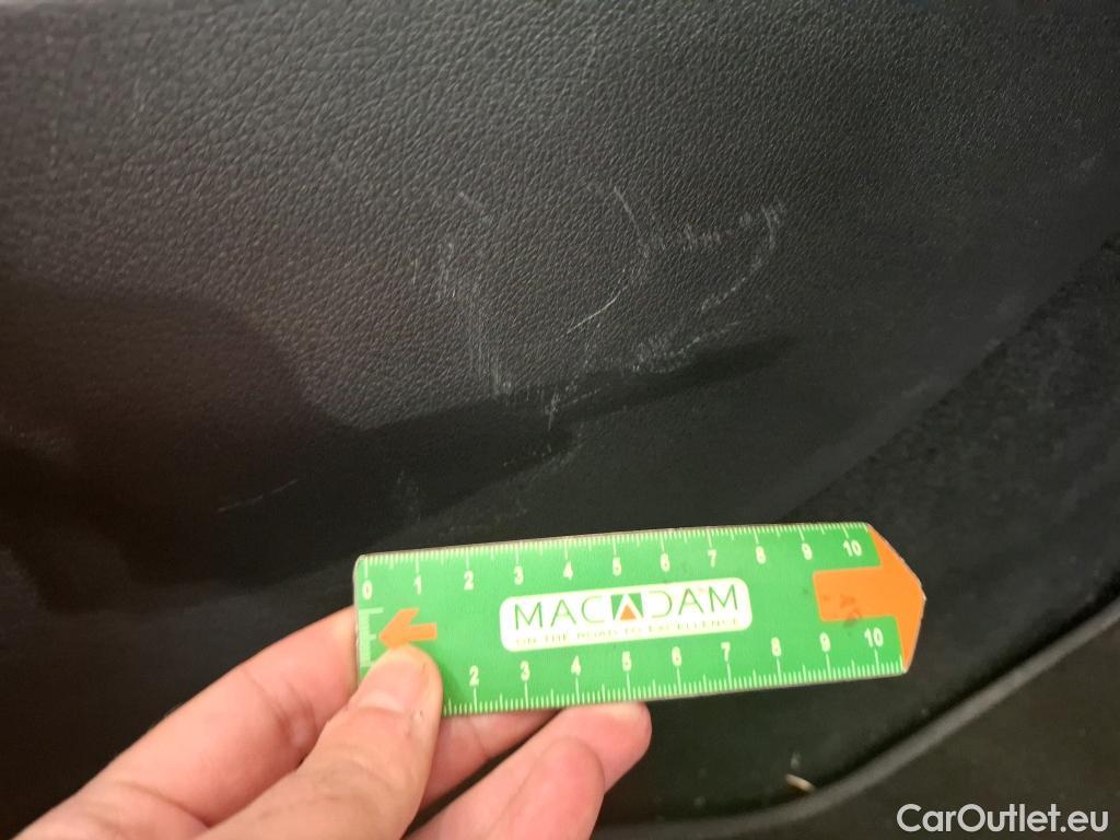  Mercedes  GLA MERCEDES-BENZ  / 2020 / 5P / SUV 2.0  200 D BUSINESS LINE DCT #2