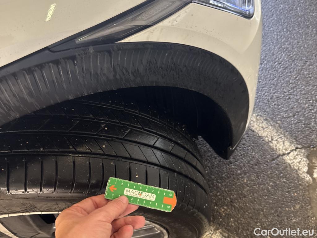  KIA  Ev6 KIA  / 2021 / 5P / SUV 77 KWh AIR ACTIVE BUSINESS #7