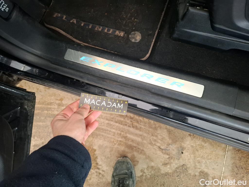  Ford  Explorer FORD  / 2019 / 5P / SUV 3.0l EcoBoost 457ch PHEV AWD Platinium #3