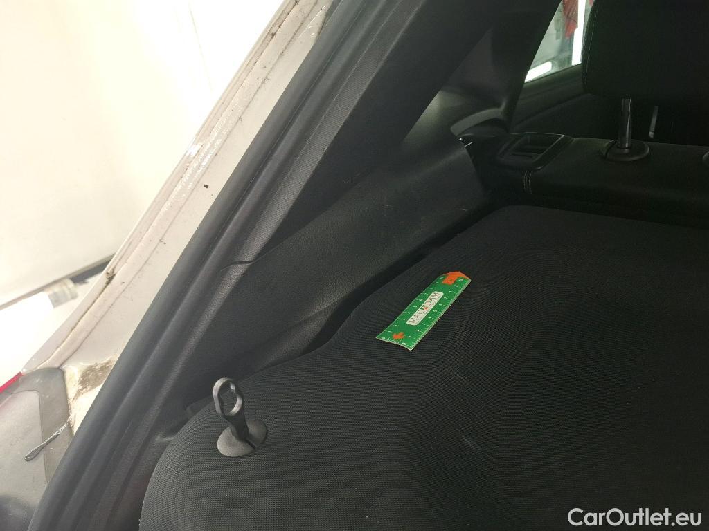  Mercedes  GLA MERCEDES-BENZ  / 2020 / 5P / SUV 2.0  200 D BUSINESS LINE DCT #6