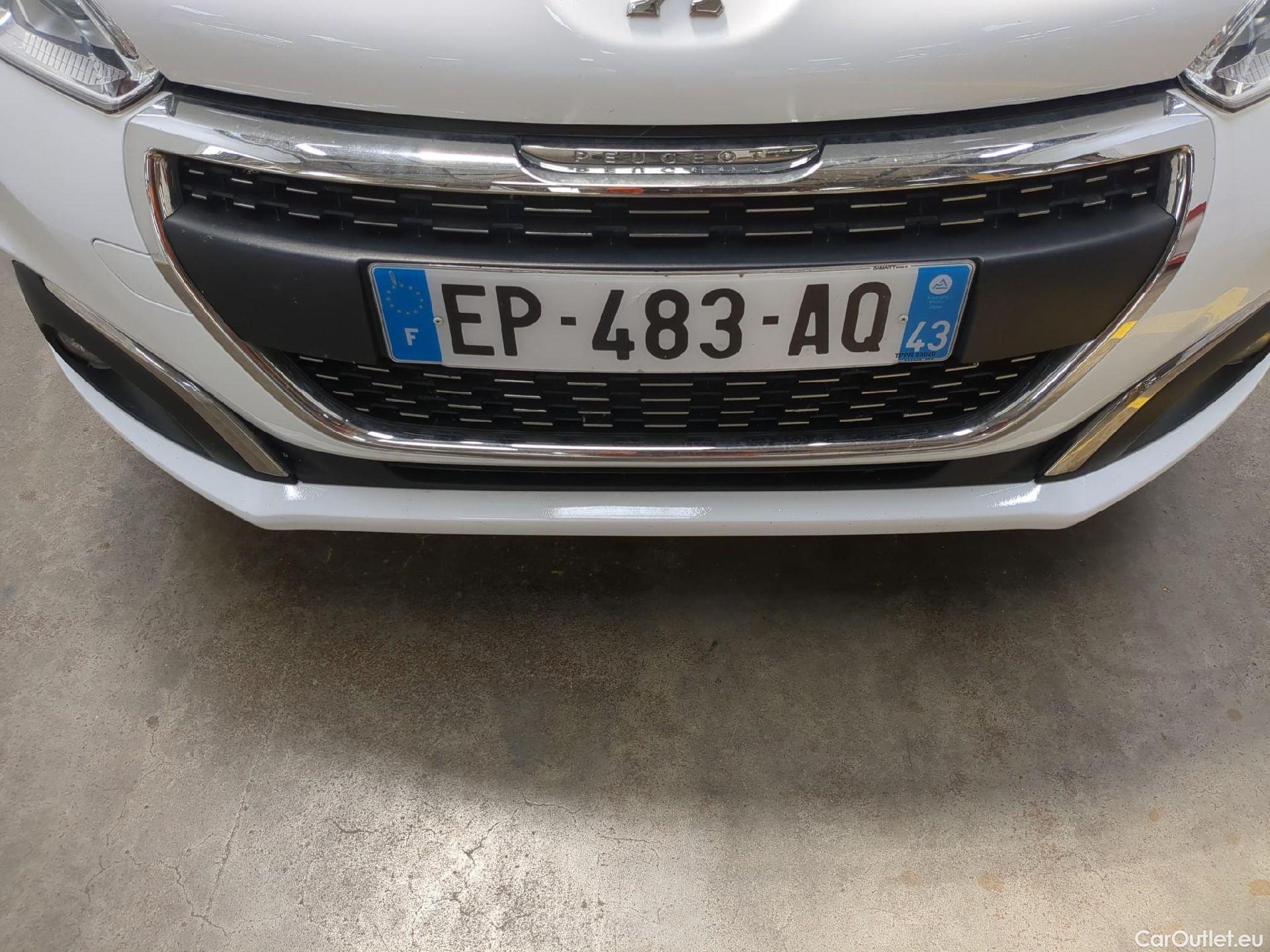  Peugeot  208  Allure Business 1.2 PureTech 110CV BVM5 E6 #8