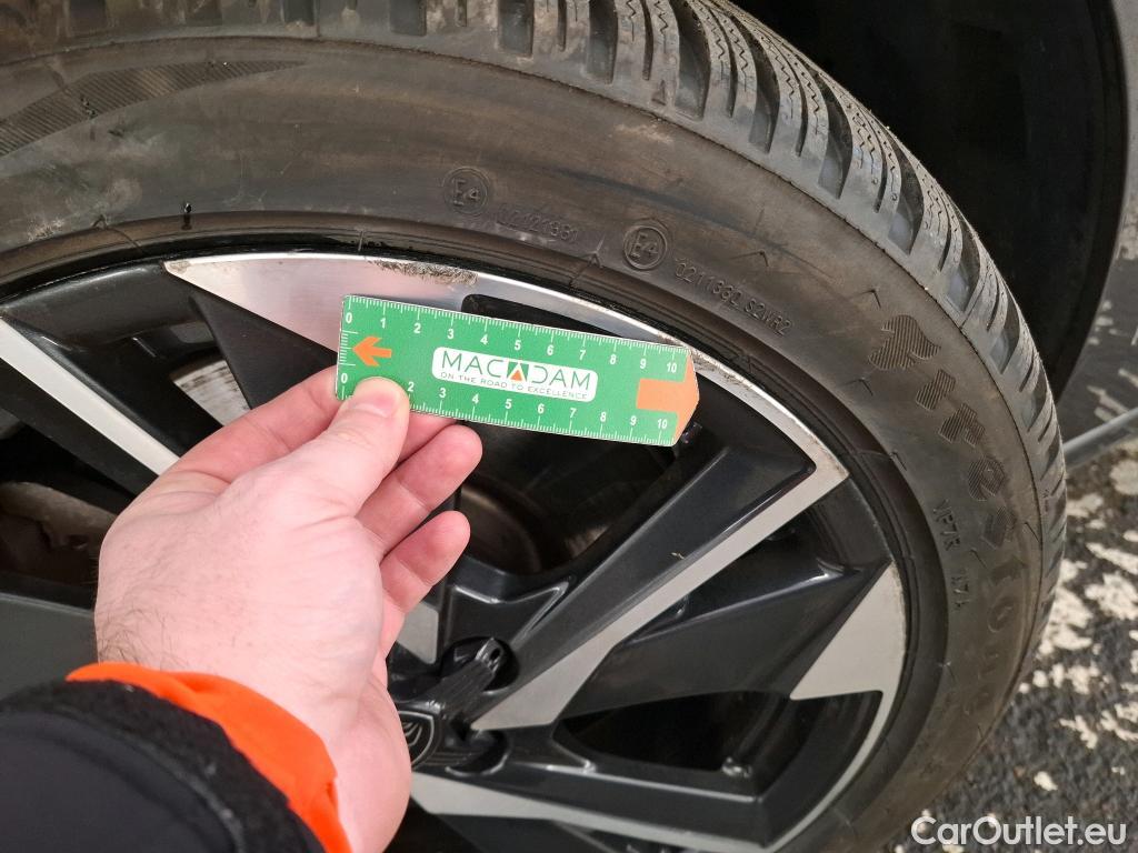  Peugeot  308 PEUGEOT  SW / 2021 / 5P / Break PHEV 180 E-EAT8 ALLURE PACK #8