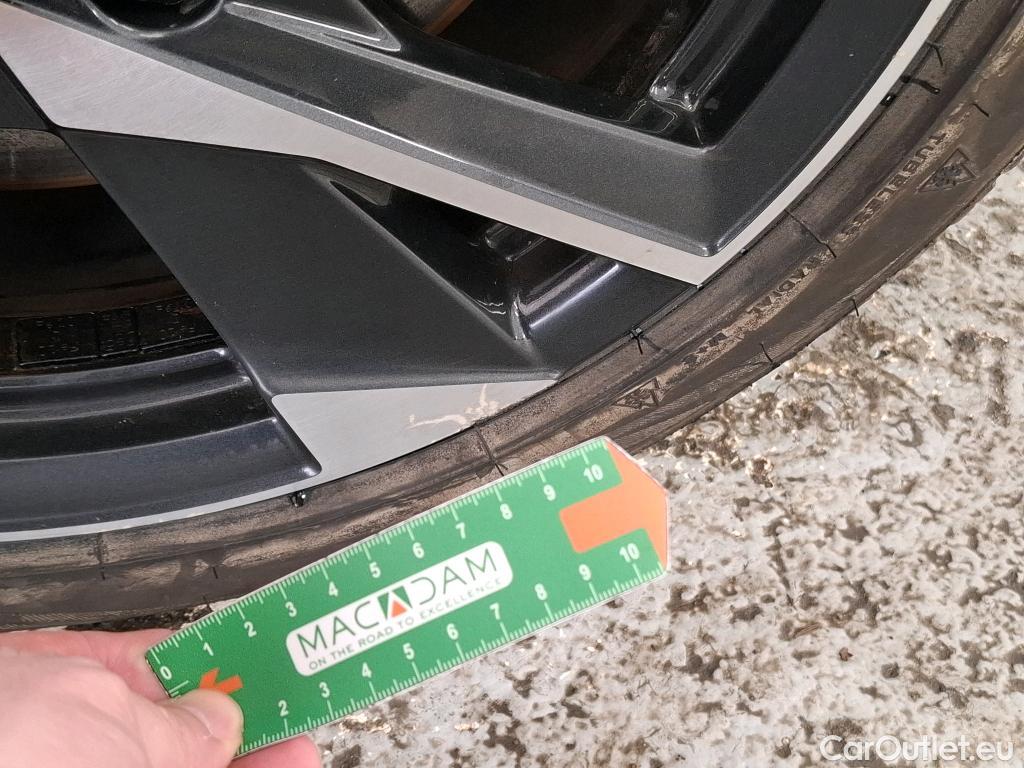  Peugeot  308 PEUGEOT  SW / 2021 / 5P / Break PHEV 180 E-EAT8 ALLURE PACK #23