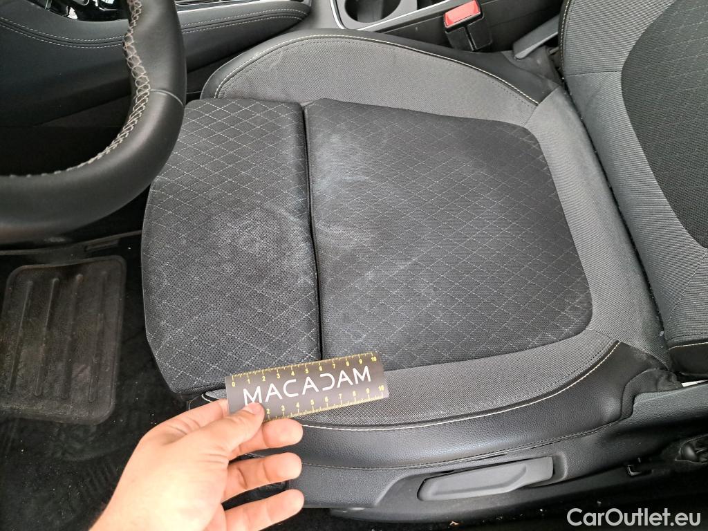  Opel   Grandland X Grandland X Elegance Business 1.5 130CV BVA8 E6d #35