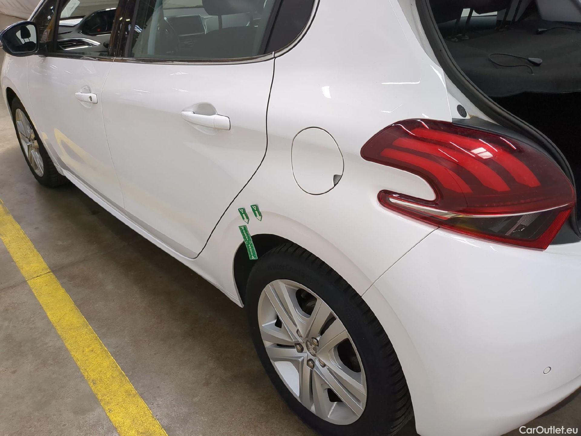  Peugeot  208  Allure Business 1.2 PureTech 110CV BVM5 E6 #16