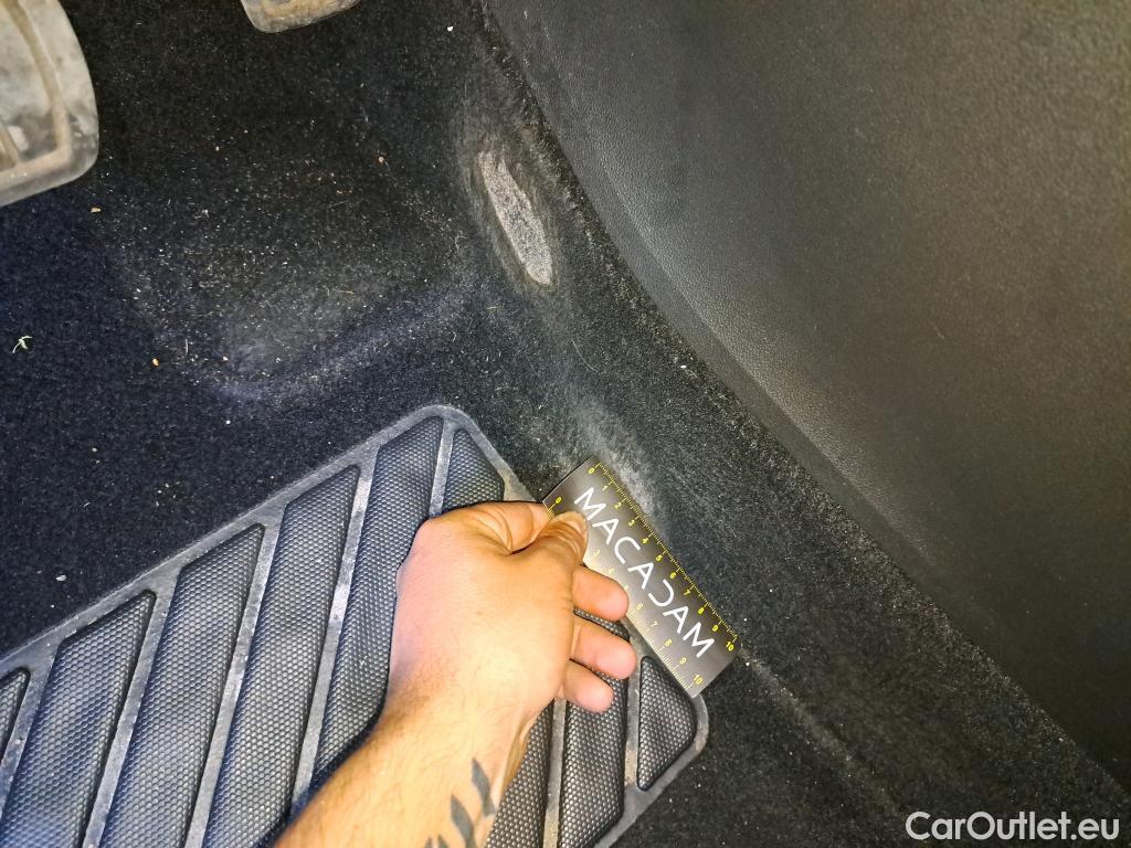  Opel   Grandland X Grandland X Elegance Business 1.5 130CV BVA8 E6d #30