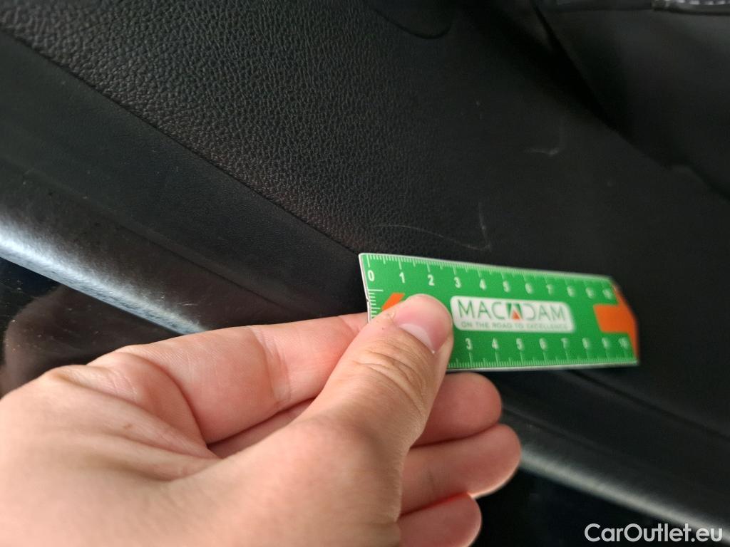  Renault  Megane RENAULT Mégane Berline / 2020 / 5P / Berline techno TCe 140 EDC #2