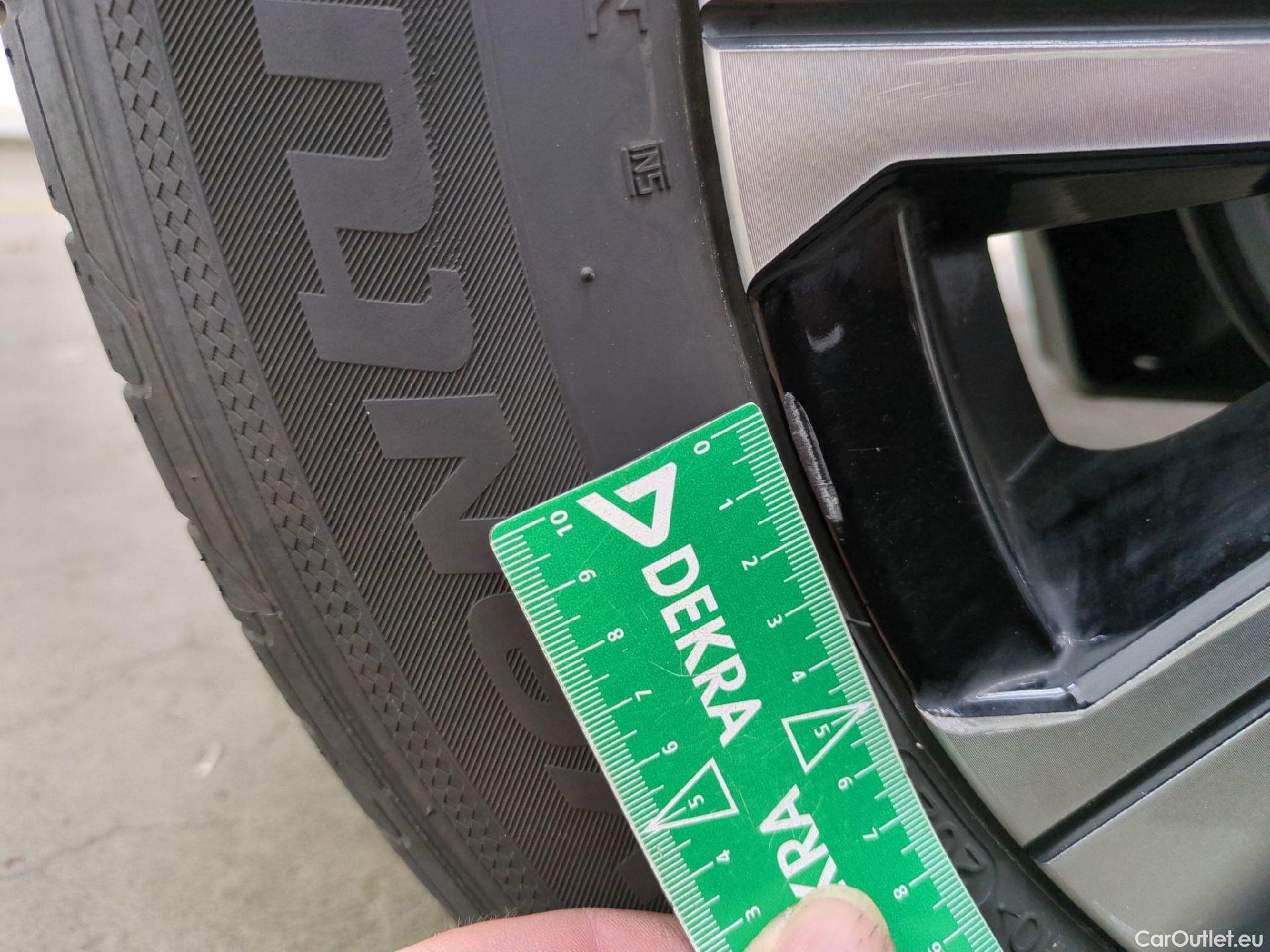  Renault  Captur  II Techno 1.3 TCe 140CV BVM6 E6d #4