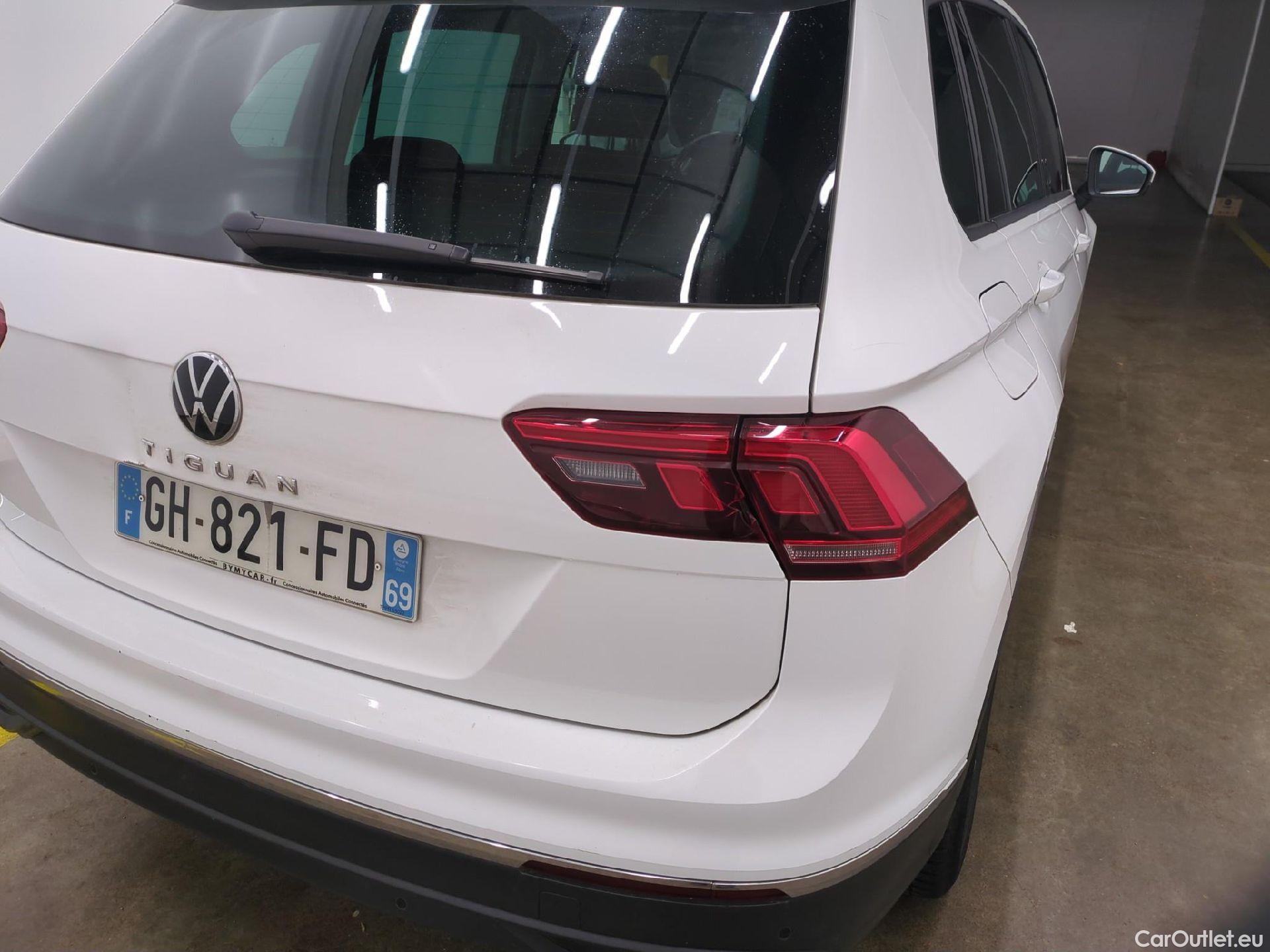  Volkswagen  Tiguan VOLKSWAGEN  / 2020 / 5P / SUV 1.5 TSI 150 DSG7 Life Busines #57